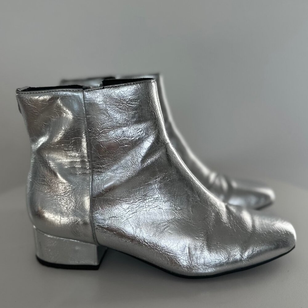 CIRCUS BY SAM EDELMAN SILVER ANKLE BOOTS, 6